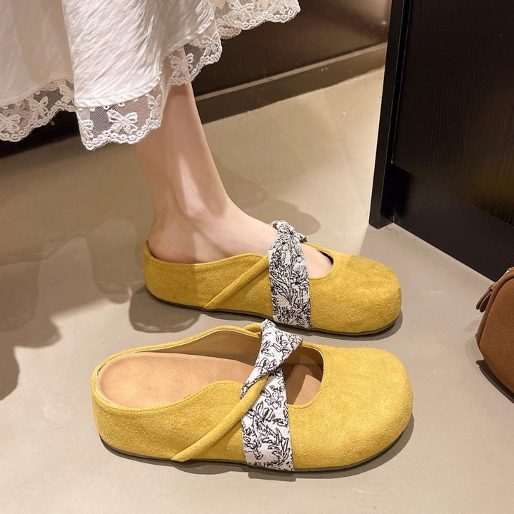 Damen Velours-Mules mit gepolstertem Fußbett und Zierkreuzriemen – Avérine