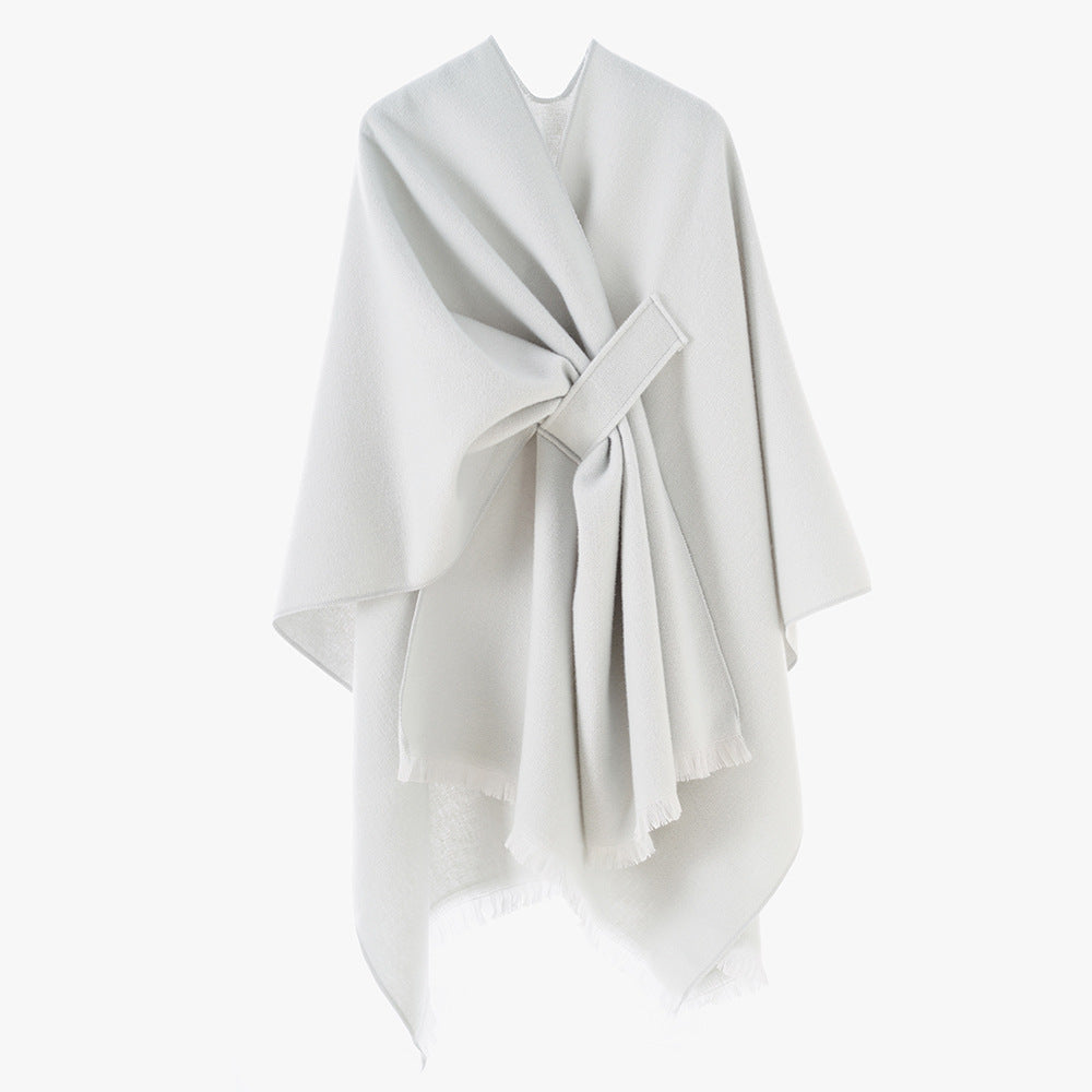 Damen Strickponcho mit geometrischem Blockmuster und Fransen Echo Archiv