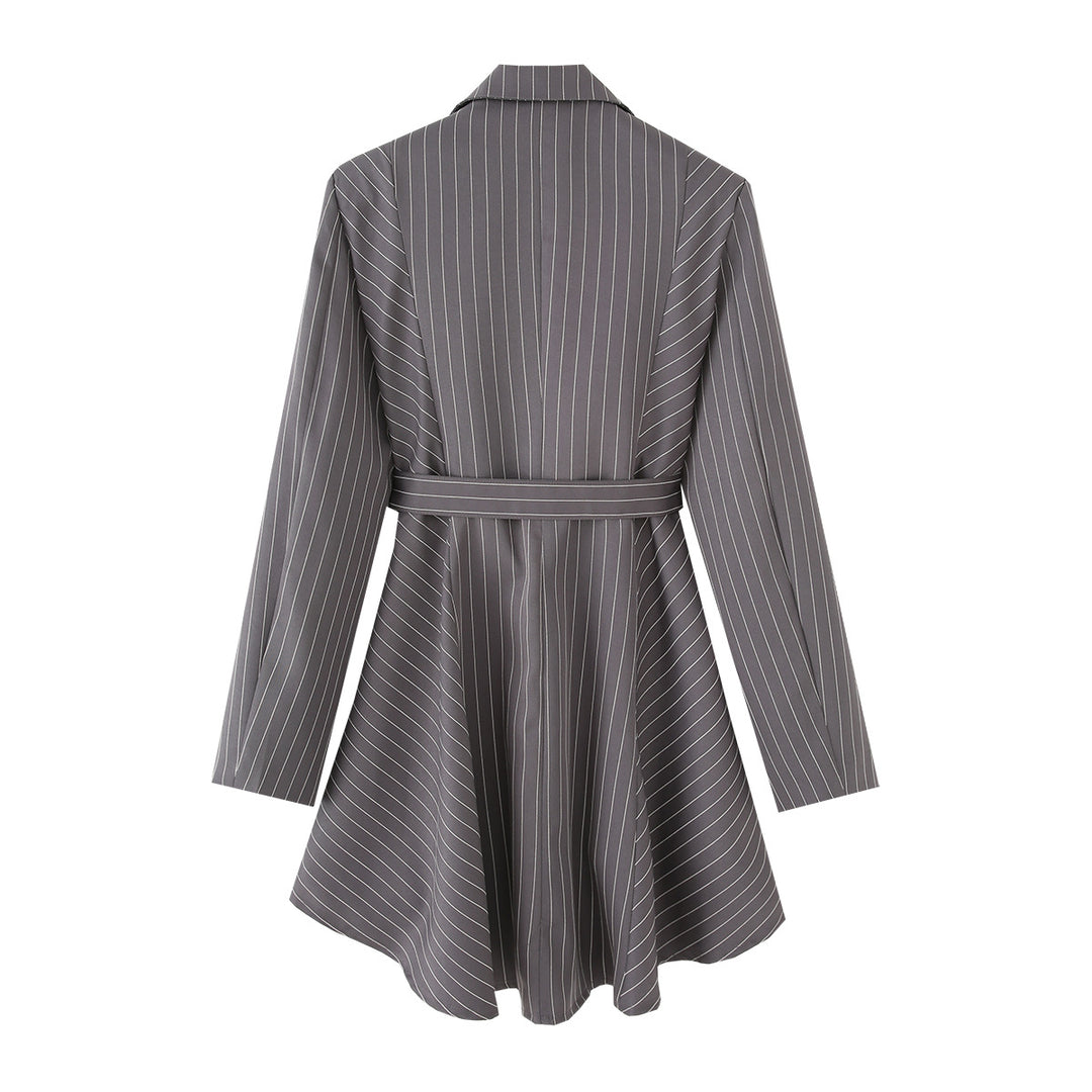 Damen tailliertes Blazerkleid mit Taillengürtel und ausgestelltem Stufenrock – Valéne