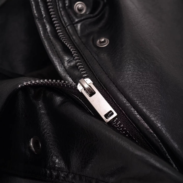 Damen Cropped-Blouson im Bomberstil aus veganer Glattlederoptik mit hohem Stehkragen Echoarchiv