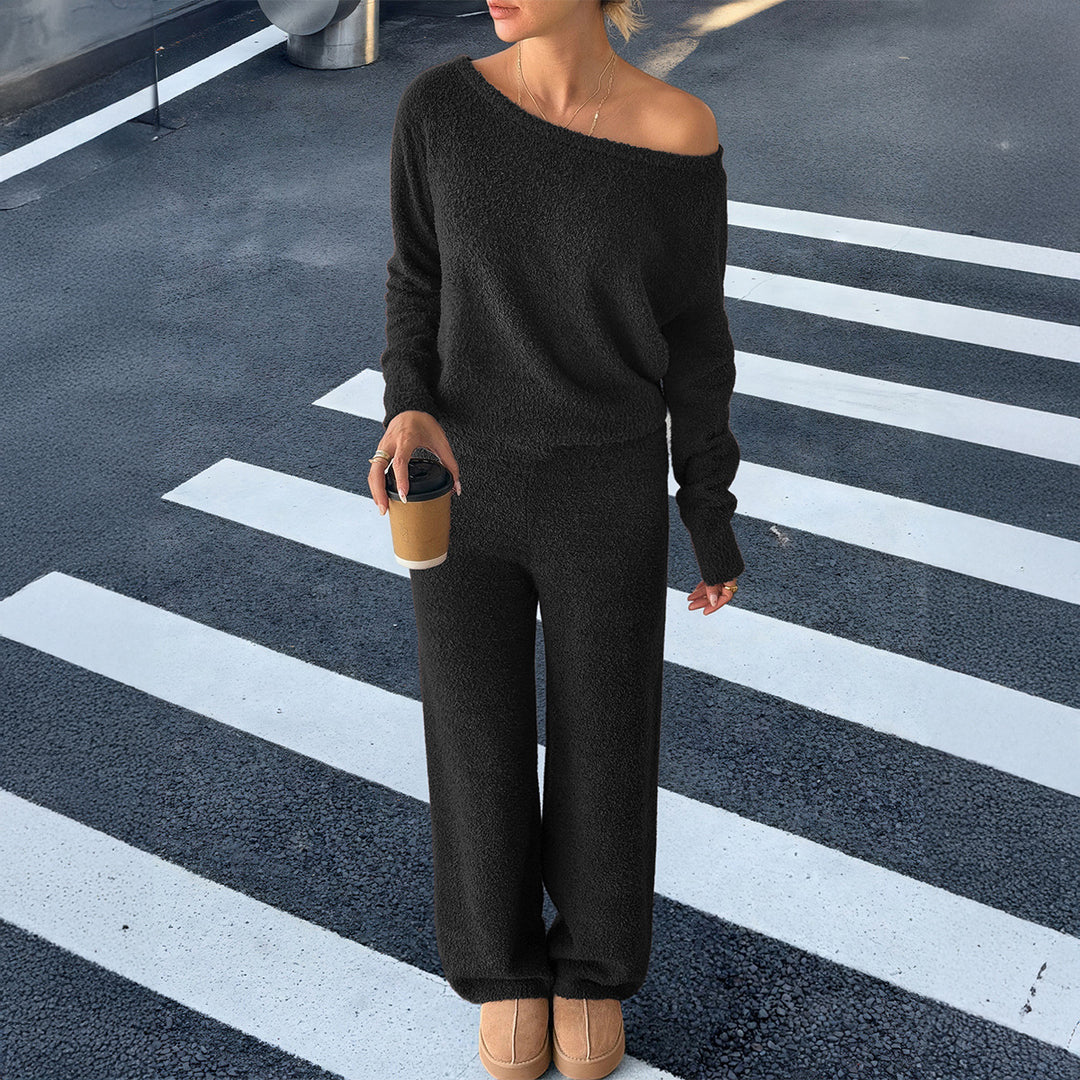 Damen nan kuscheliges Bouclé-Lounge-Set mit One-Shoulder-Crop-Pullover und Highwaist Palazzo-Hose Echo Archiv