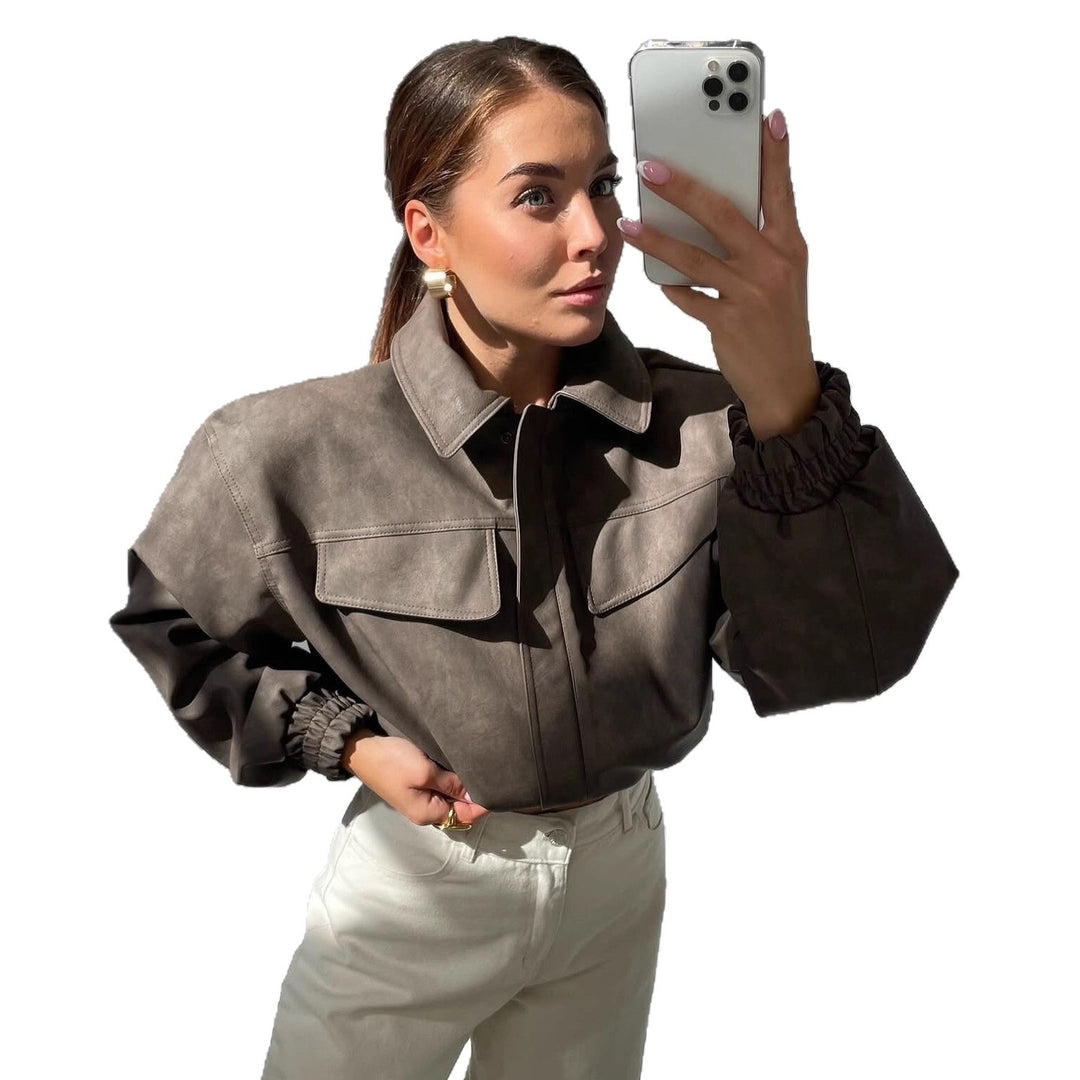 Damen Kurz geschnittene Kunstlederjacke mit aufgesetzten Brusttaschen Echoarchiv