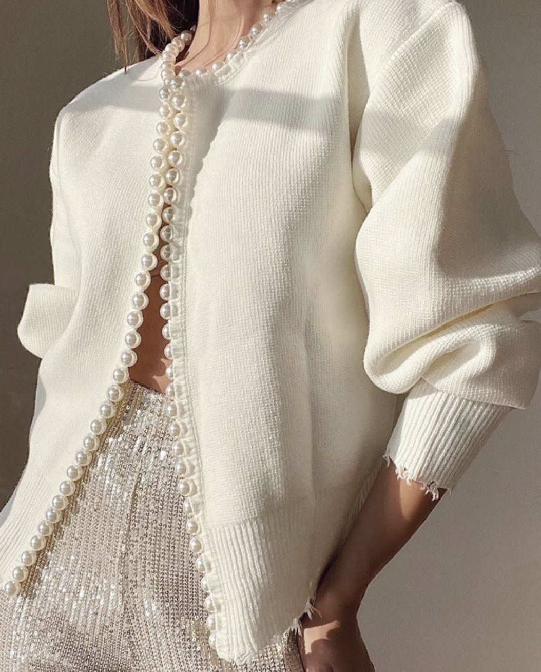Damen Perlenverzierter Feinstrick-Cardigan mit Ballonärmeln – Veloura