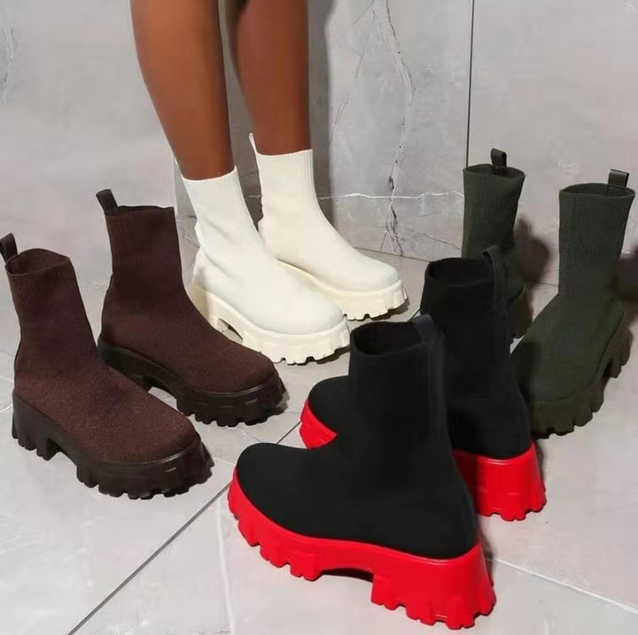 Damen Sock-Ankle-Boots mit grobem Offroad-Profil und elastischem Strickschaft Echo Archiv