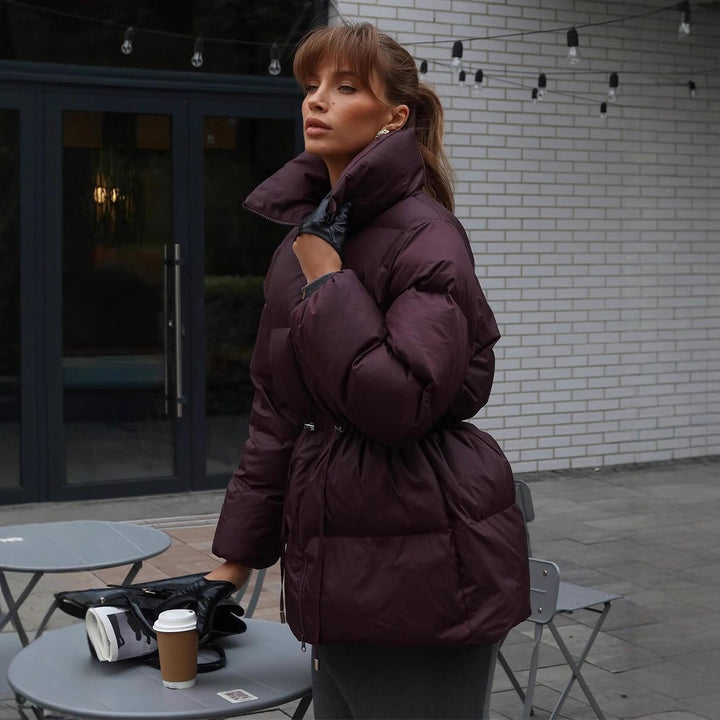 Damen Wattierte Taillierte Steppjacke mit Tunnelzug & hohem Stehkragen Echoarchiv