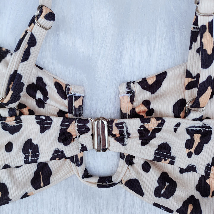 Damen Bikini-Set mit elegantem Leopardenmuster und strukturierter Oberflächengestaltung Echo Archiv