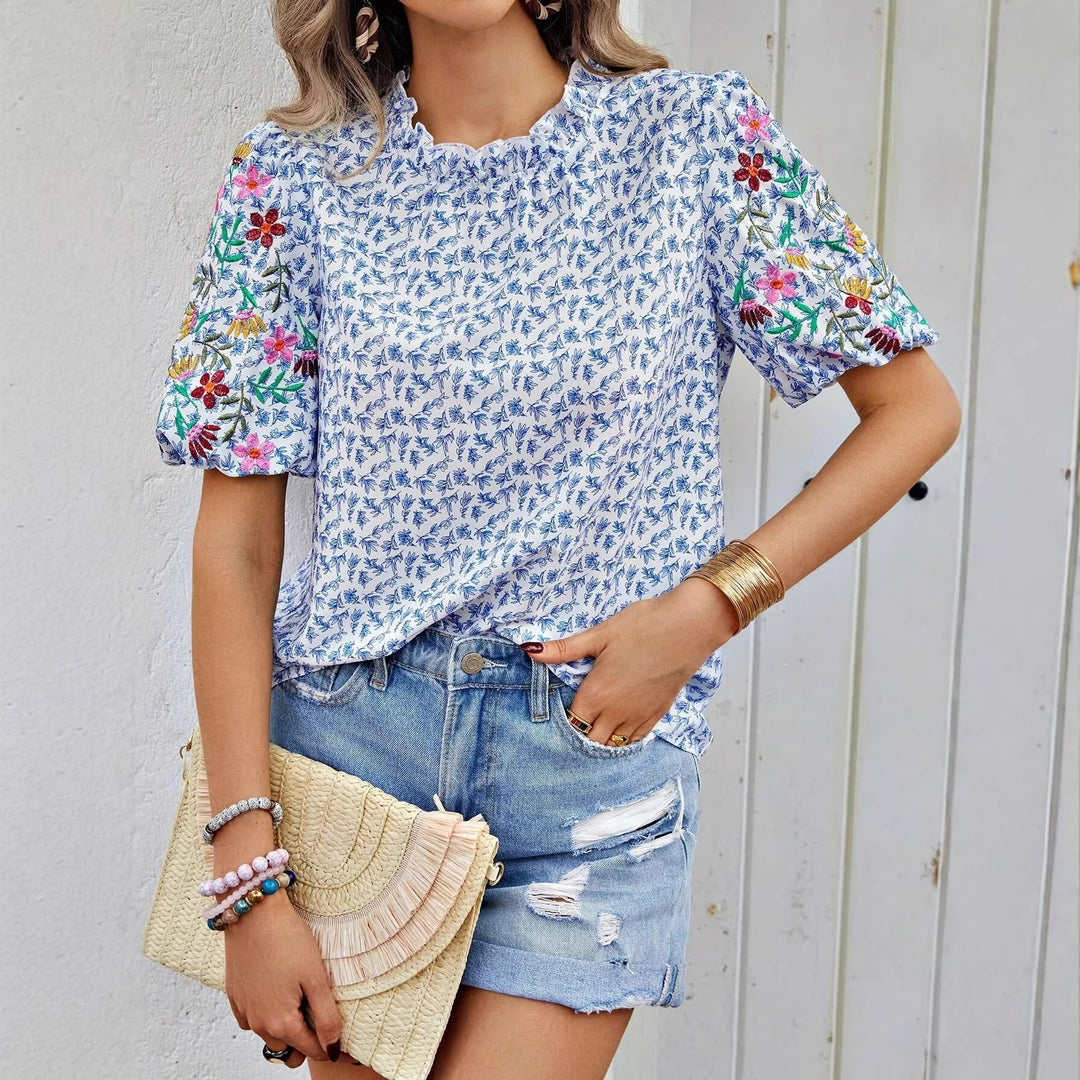 Damen Geblümte Bluse mit bestickten Puffärmeln und gewelltem Ausschnitt – Élovi