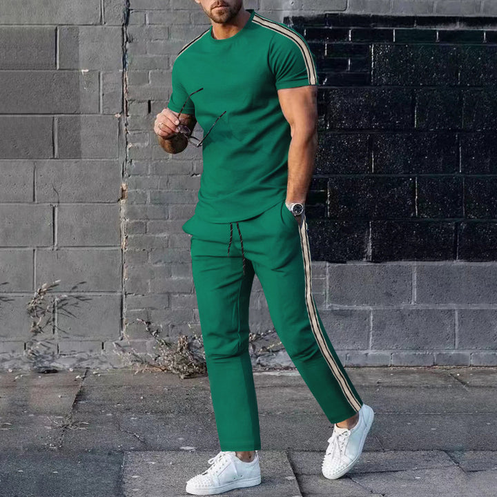 Herren Sportliches Freizeit-Set mit hochwertigem Material und modischen Streifen Echoarchiv