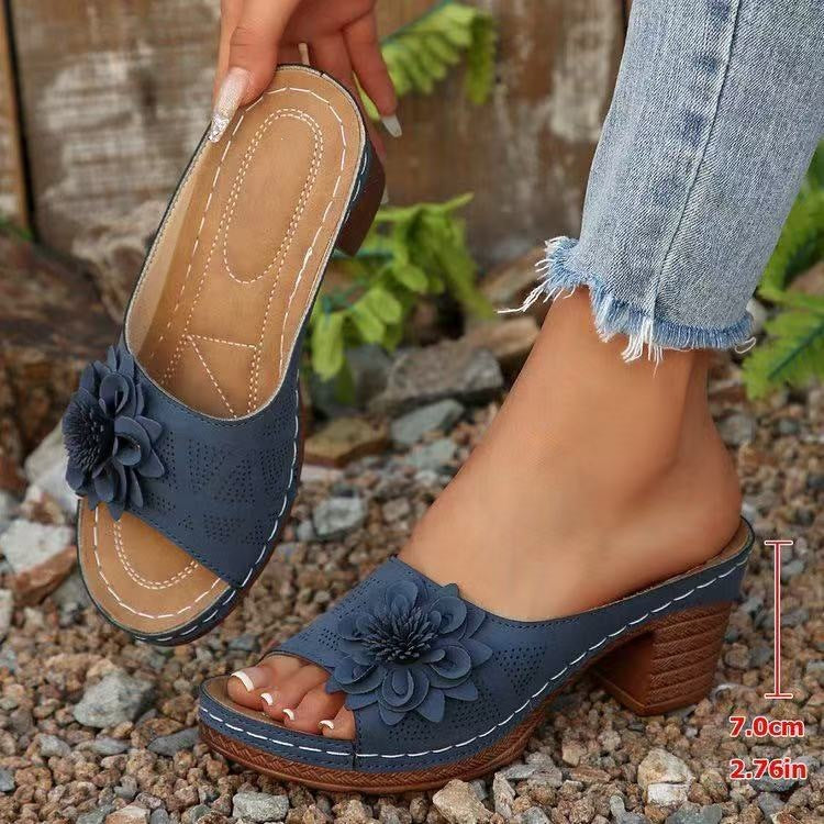 Damen Lederoptik-Peeptoe Mules mit Blütenapplikation und mittlerem Blockabsatz Echo Archiv