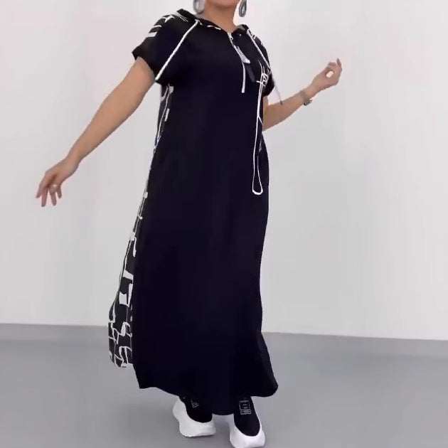 Damen nan urbanes Kapuzen‑Kaftankleid in lockerem Fall mit kurzärmeligem Schnitt und abstraktem Grafikmuster Echo Archiv