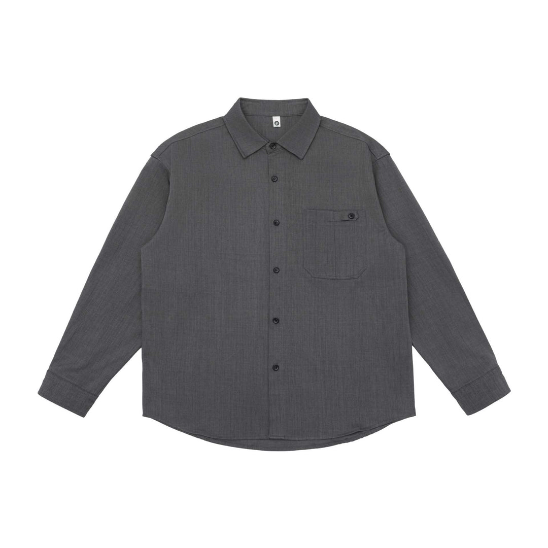 Unisex Oversize Hemdjacke im minimalistischen Workwear Stil mit gerundetem Saum und Brustpattentasche Echoarchiv