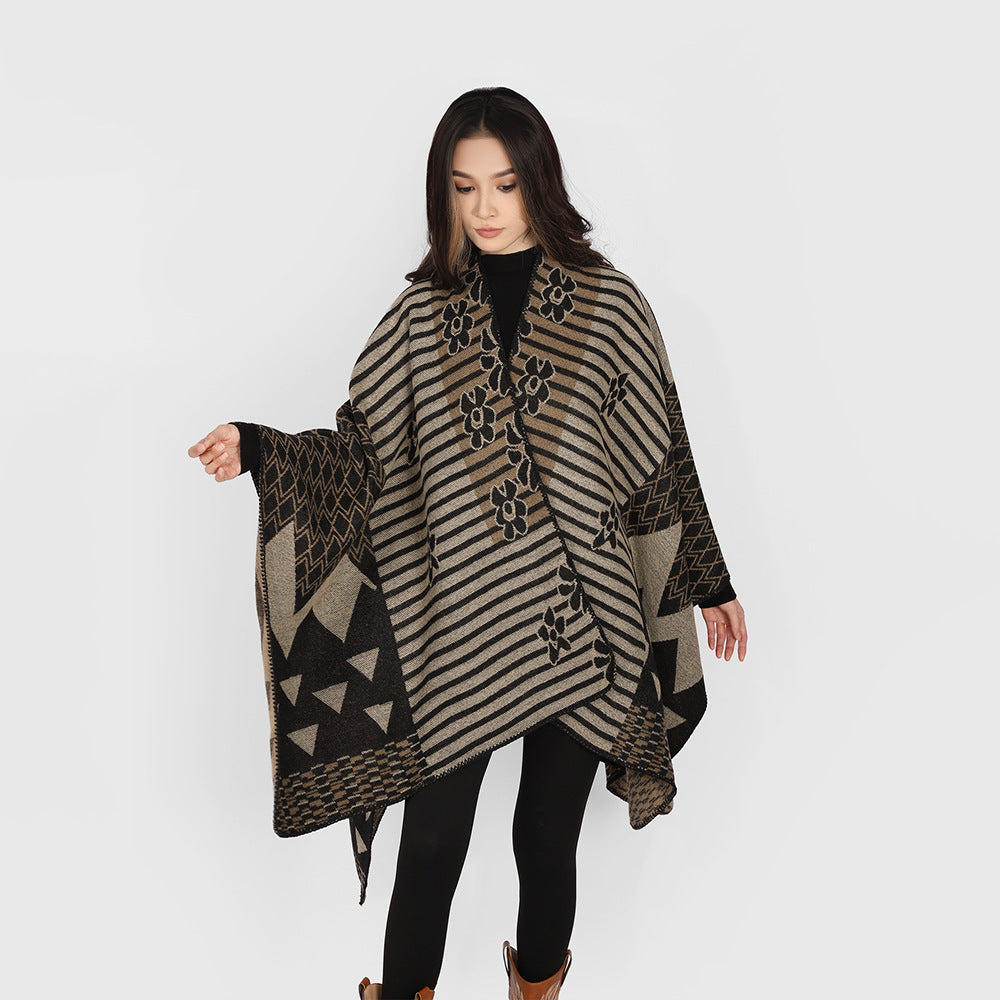 Damen Oversize Jacquard‑Ruana im Ethno‑Patchwork‑Design – Avérine