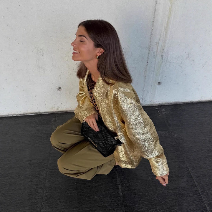 Damen Kurze strukturierte Metallic-Bomberjacke mit Boxy‑Silhouette Echoarchiv