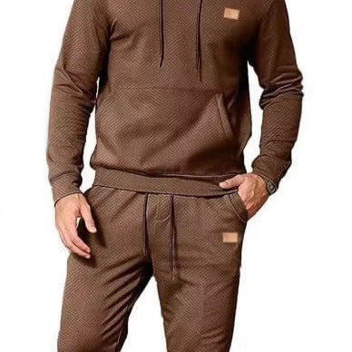 Herren Sportliches Lounge-Set mit stylischer Kapuze und praktischen Taschen Echoarchiv