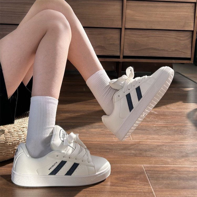 Damen Modische Sneakers mit stylischen Akzenten und rutschfester Sohle Echo Archiv