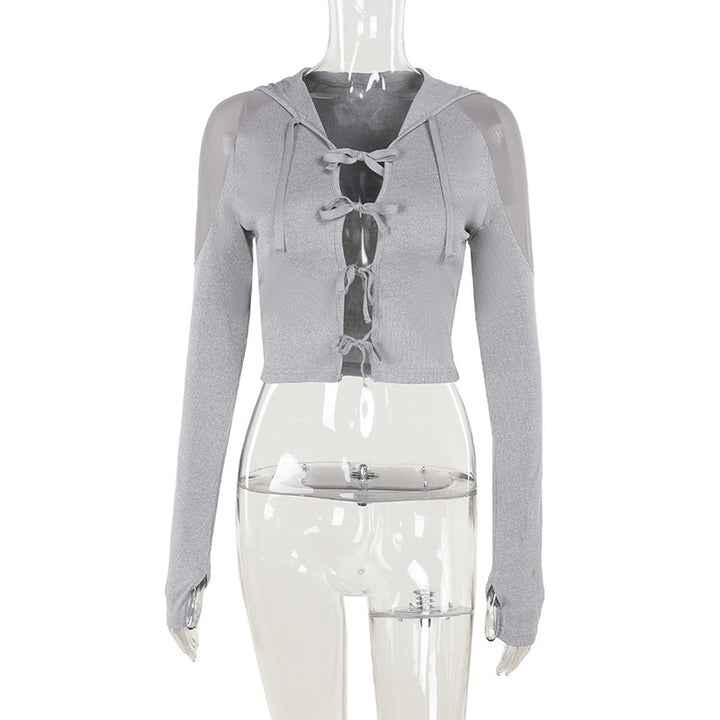 Damen sportliches cropped Oberteil mit Kapuze und raffinierten Riemchen Echo Archiv