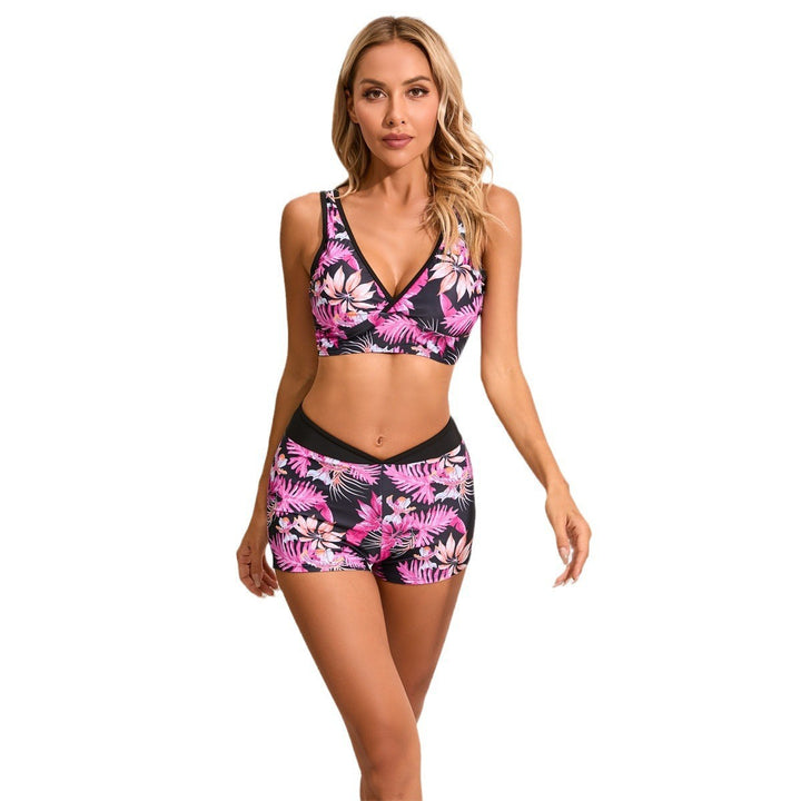 Damen Sportliches Bikini-Set mit modischem Oberteil und Shorts Echo Archiv