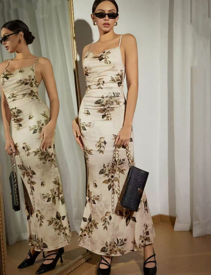 Damen Elegantes Maxikleid mit floralem Dekor und Raffungen Echo Archiv