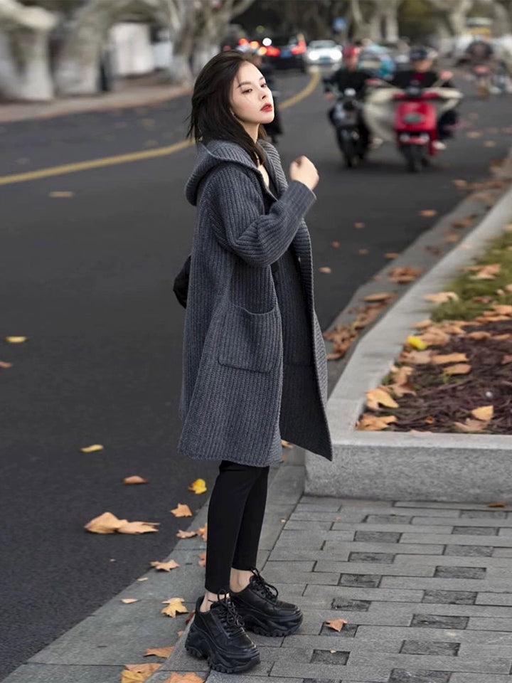 Damen Langer Kapuzen-Cardigan aus grobem Rippstrick mit Eingrifftaschen Echoarchiv