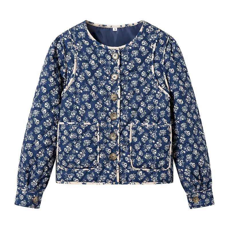 Damen Steppjacke mit floralem Allover‑Muster, rundem Ausschnitt und aufgesetzten Taschen Echo Archiv