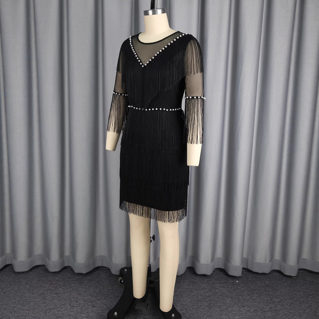 Damen Fransenkleid mit transparenten Ärmeln und Perlenakzenten Echo Archiv