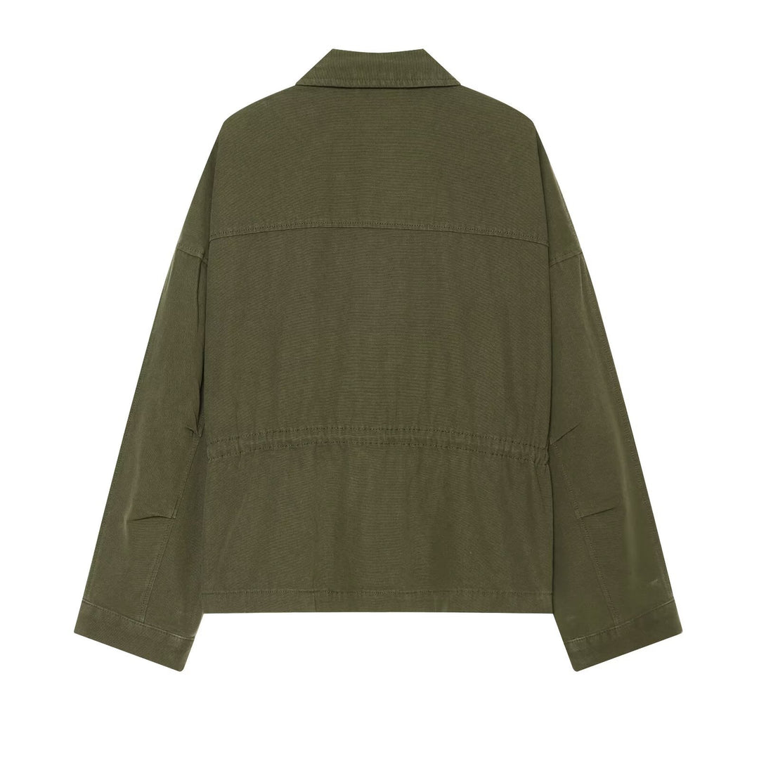 Damen Kurzer Utility‑Blouson mit Frontreißverschluss, Pattentaschen und Taillenraffung Echo Archiv