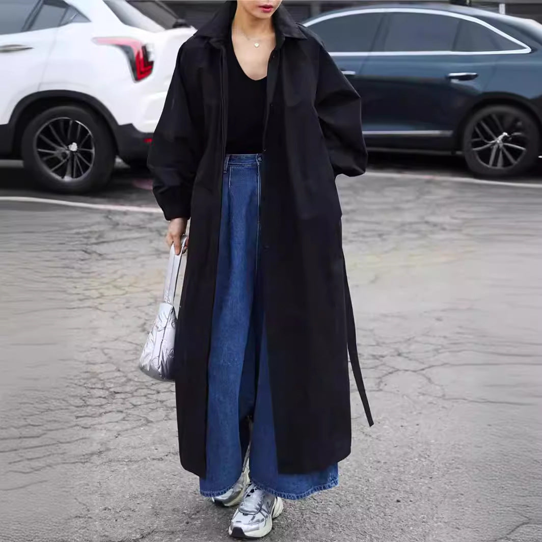 Damen Maxilanger Oversize-Mantel mit hohem Stehkragen, geraffter Rückenpasse und kastiger Silhouette – Montévia