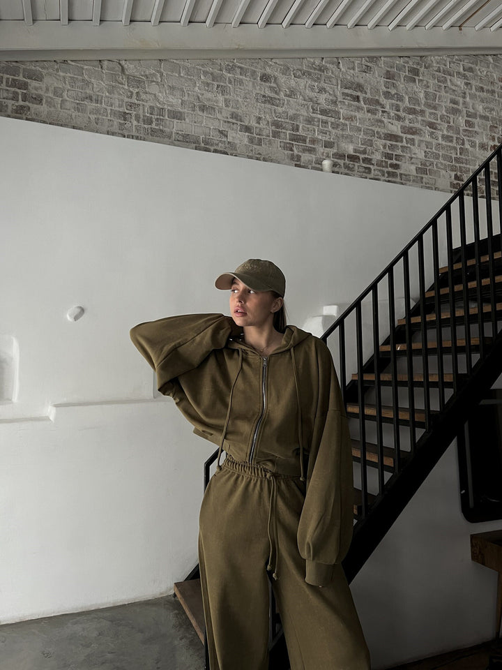 Damen kurzes Kapuzenzipper-Lounge-Set mit oversized Ärmeln und weitem Jogginghose-Schnitt – Auréline