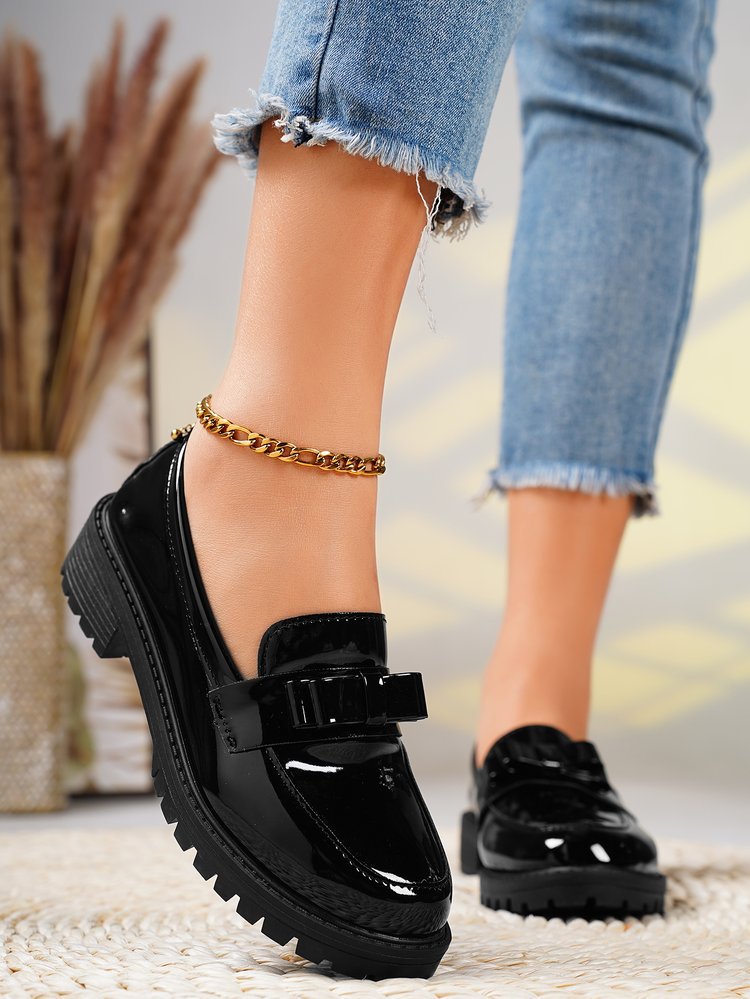 Damen Lack-Loafer mit dekorativem Riemchen und profilierter Gummisohle Echo Archiv