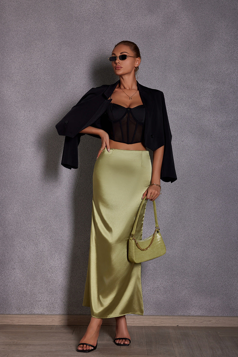 Damen Eleganter Maxirock aus glänzendem Satin mit hohem Schlitz Echo Archiv