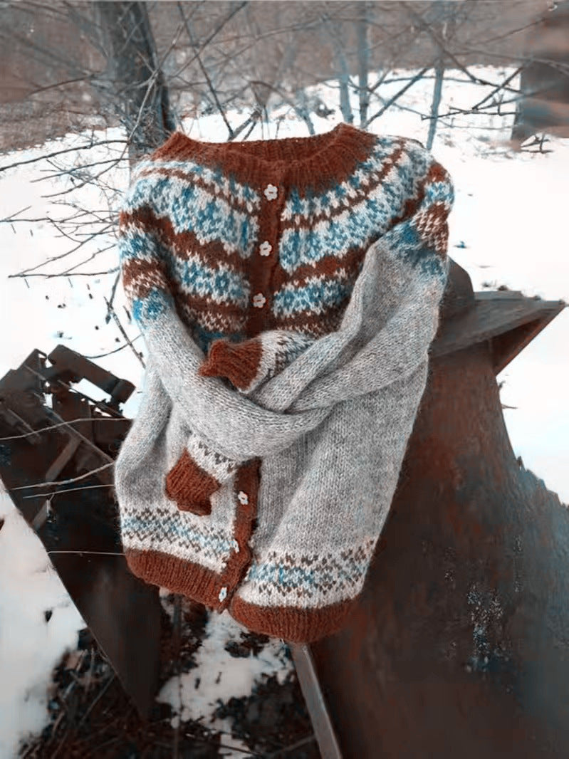 Damen nan gemusterte Strickjacke mit Rundpasse, Holzknöpfen und Eingrifftaschen Echo Archiv