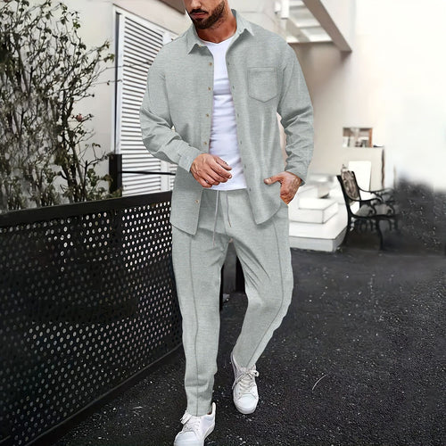 Herren elegantes Freizeit-Set mit strukturiertem Hemd und bequemen Jogginghosen Echoarchiv