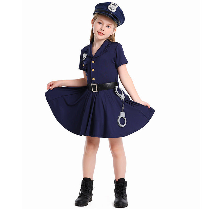 Mädchen Polizeikostüm mit Rock und Hut Echo Archiv