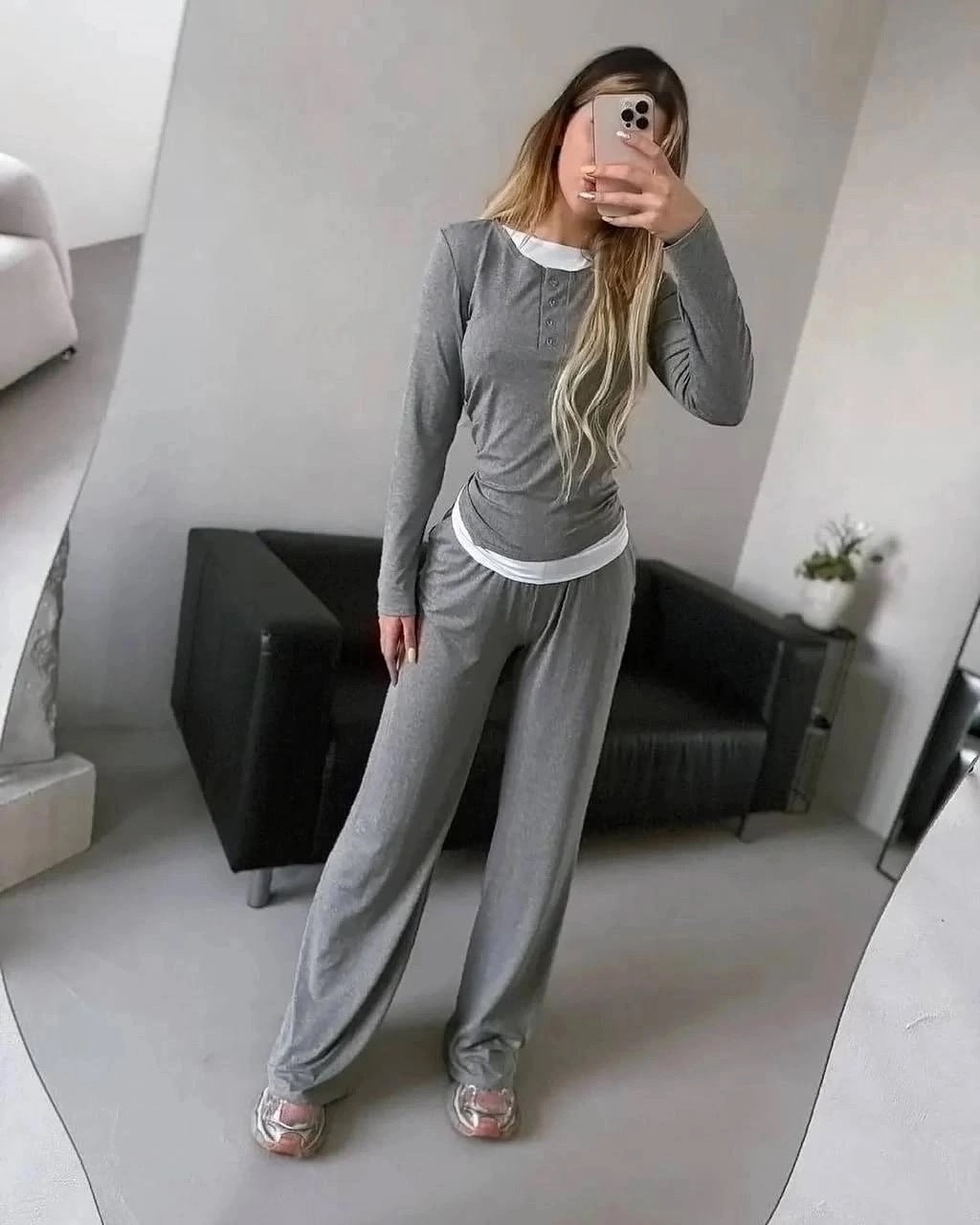 Damen Loungewear-Set aus weichem Modal mit Henley-Knopfleiste und weitem High‑Waist Loungehose – Élanora