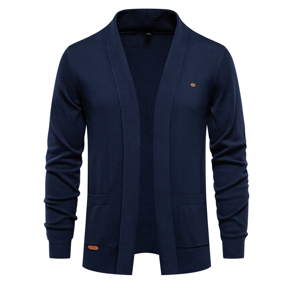 Herren angenehme Strickjacke mit offenem Kragen und praktischen Taschen Echoarchiv