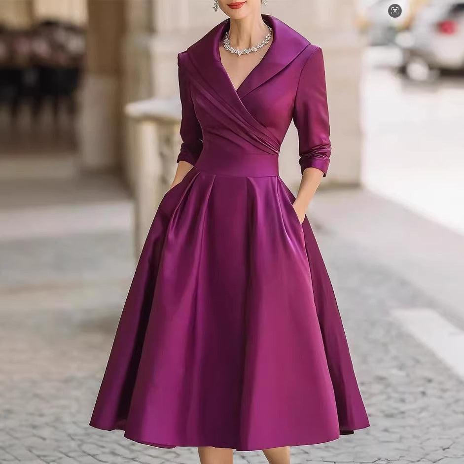 Damen Elegantes Satin-Midikleid mit Wickeloberteil, mittellangen Ärmeln und Eingrifftaschen Echo Archiv