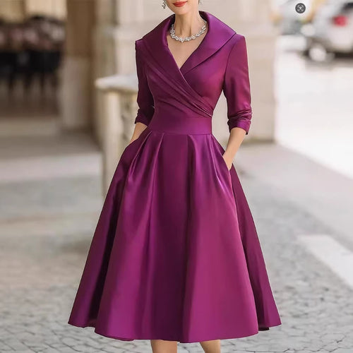 Damen Elegantes Satin-Midikleid mit Wickeloberteil, mittellangen Ärmeln und Eingrifftaschen Echo Archiv