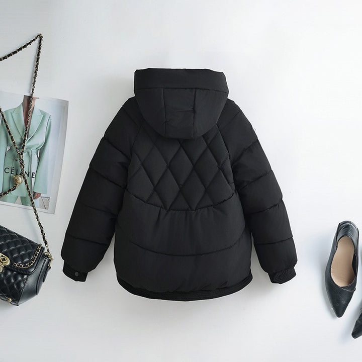 Damen nan kurze wattierte Kapuzenjacke mit Rautenstepp, schrägen Pattentaschen und geripptem Saum Echo Archiv