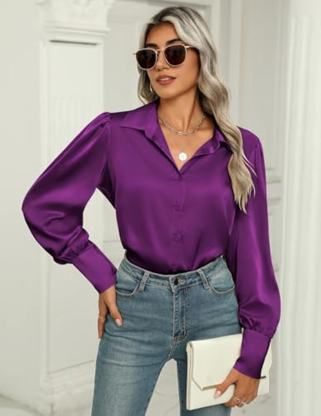 Damen Seidenoptik-Bluse mit Hemdkragen, verdeckter Knopfleiste und langen Manschetten – Élovi