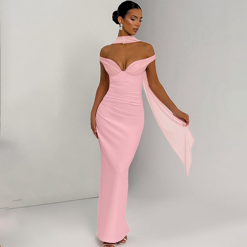 Damen Elegantes Abendkleid mit schulterfreier Drapierung Echo Archiv