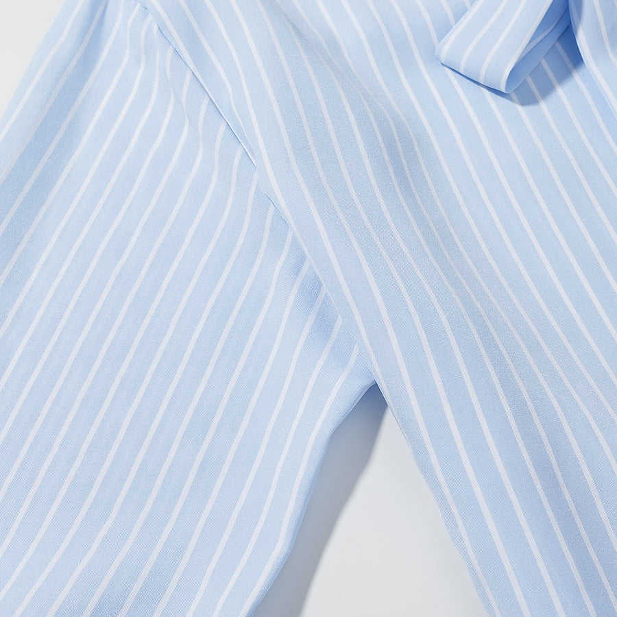Damen Gestreifte Bluse mit Schleifenkragen und durchgehender Knopfleiste Echo Archiv