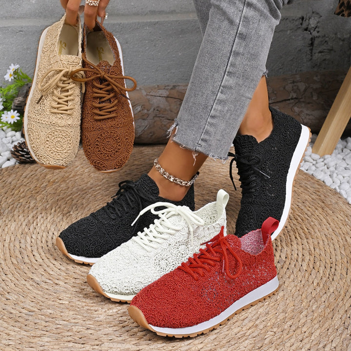 Damen Leichte Sneaker mit Häkelspitzen-Obermaterial und profilierter Gummisohle Echoarchiv