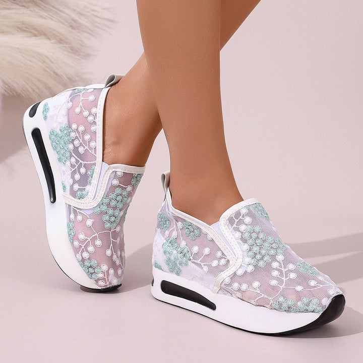 Damen Elegante und luftige Sneakers mit floraler Bestickung Echo Archiv