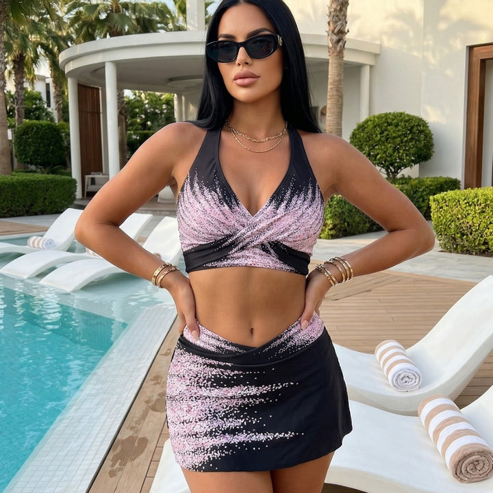 Damen Bikini-Set mit elegantem Wickelrock und aufregendem Oberteil Echo Archiv