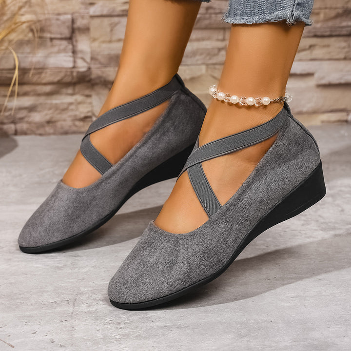 Damen  minimalistische Samt-Ballerina mit dekorativer Fußkette und ergonomischem Komfortfußbett Echo Archiv