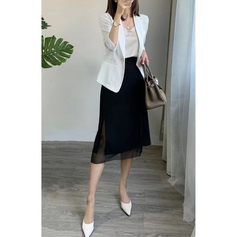 Damen Taillierter Ein‑Knopf‑Blazer mit 3/4‑Ärmeln und strukturierter Teilung Echo Archiv
