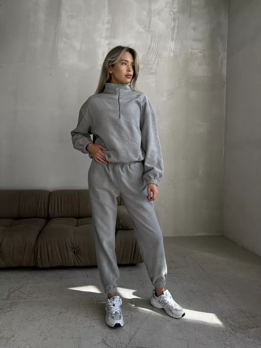 Damen lässiges Fleece-Jogginganzug Set mit Stehkragen und halbhohem Reißverschluss – Avérine