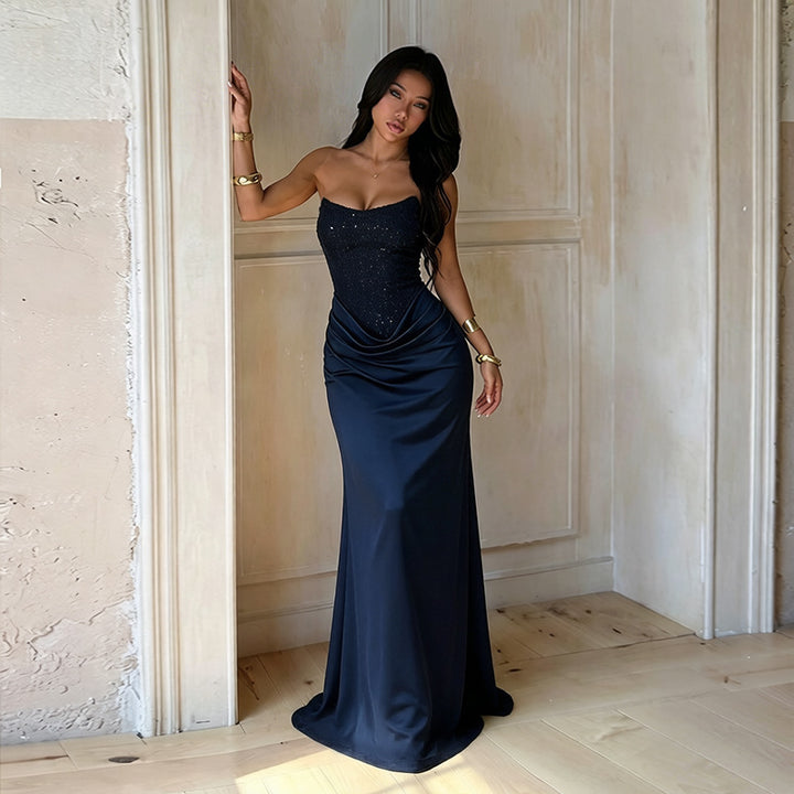 Damen Elegantes Abendkleid mit herzförmigem Ausschnitt und fließendem Rock Echo Archiv