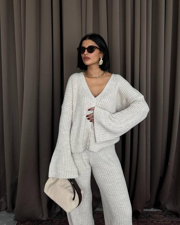 Damen Rippstrick-Cardigan mit überlangen Ärmeln und passender High-Waist-Loungehose – Élanora