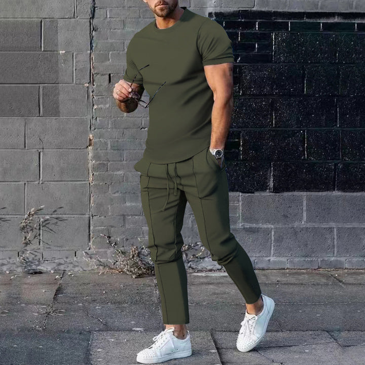 Herren lässiges Sport-Outfit mit atmungsaktivem T-Shirt und lockerer Jogginghose Echoarchiv